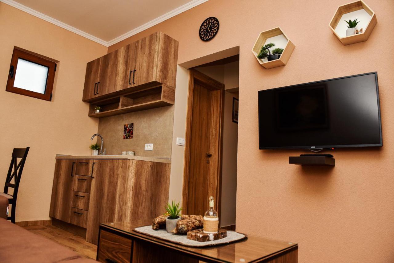 Apartments Monte Green เวียร์ปาซาร์ ภายนอก รูปภาพ